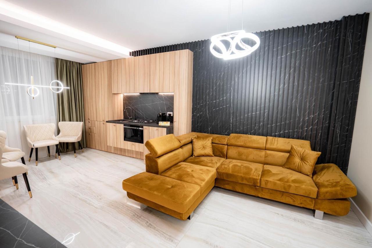 Deluxe Aparthotel Marwell Residence Σουκεάβα Εξωτερικό φωτογραφία