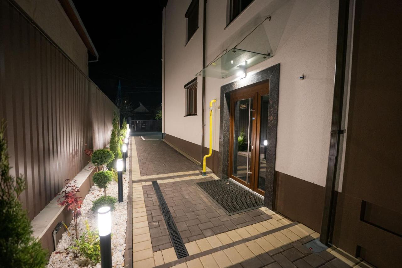 Deluxe Aparthotel Marwell Residence Σουκεάβα Εξωτερικό φωτογραφία
